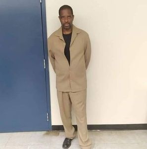 Meet your Posher, Gregory